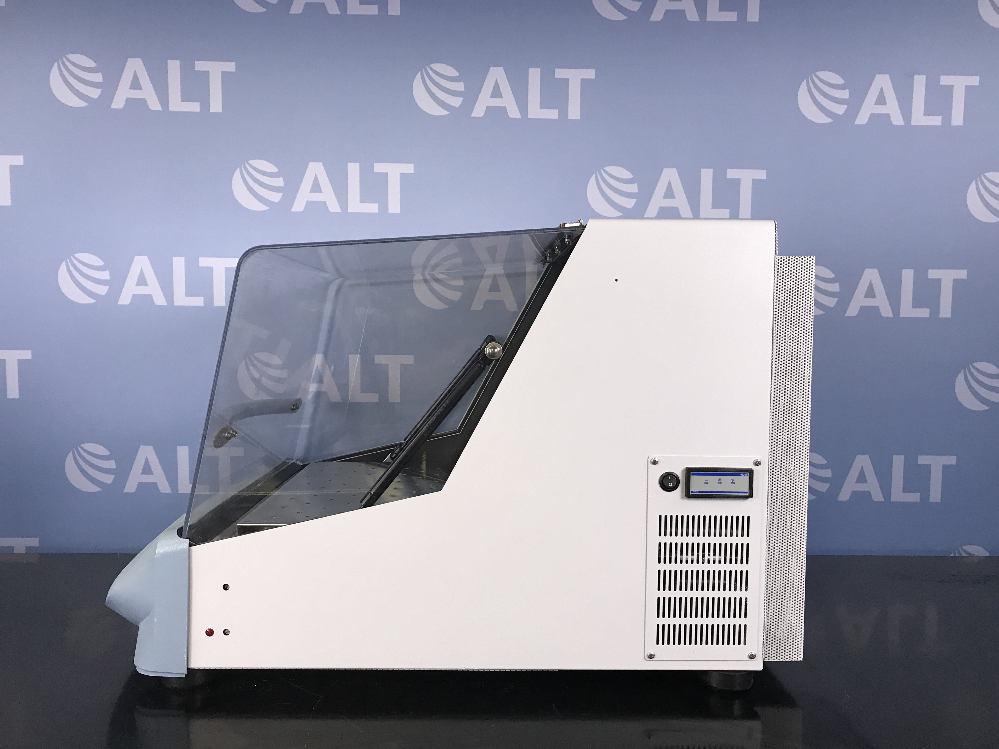 Thermo / LabLine / Barnstead MaxQ 4000 Benchtop Orbital Shaker Model