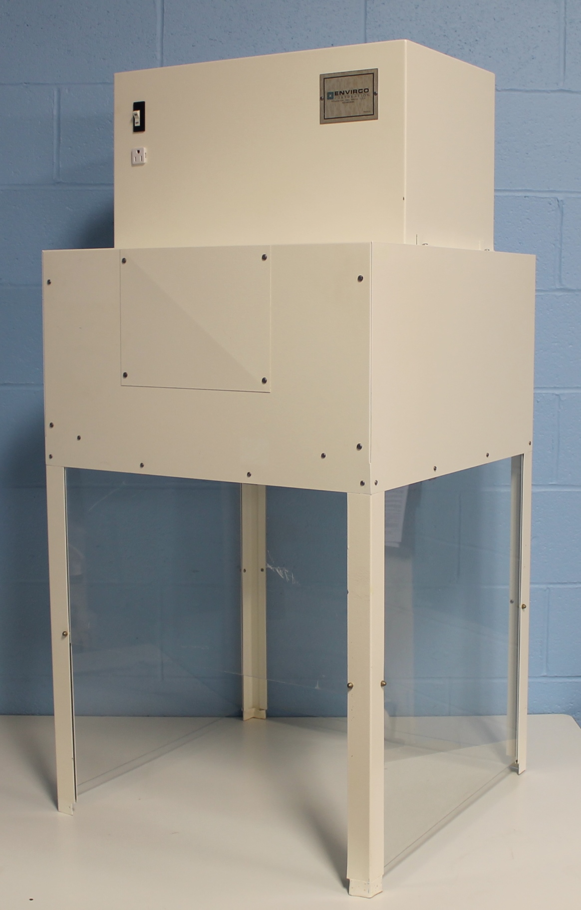 Refurbished Envirco 10557 Laminar Flow Workstation