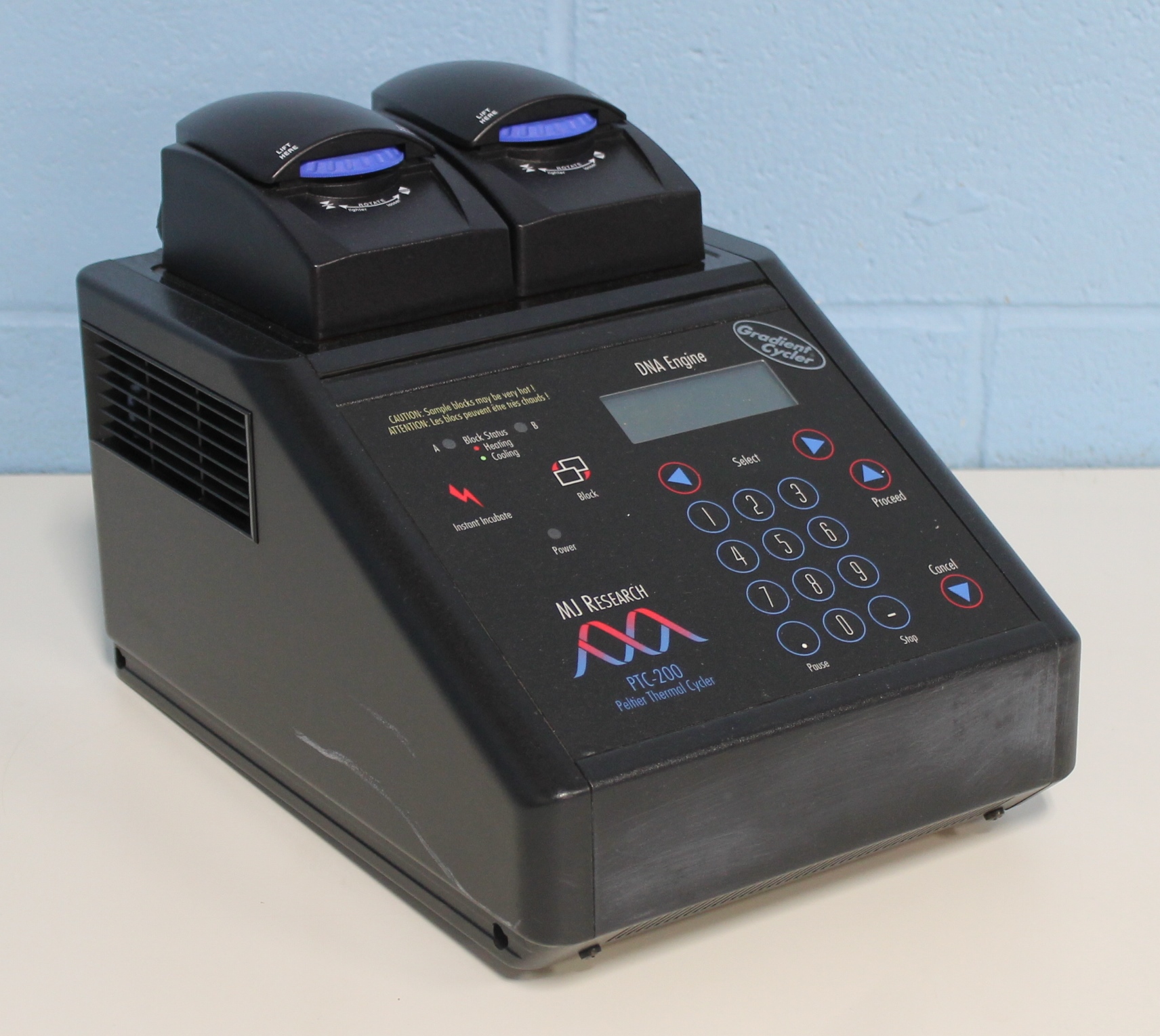 refurbished-mj-research-ptc-200-gradient-peltier-thermal-cycler-with