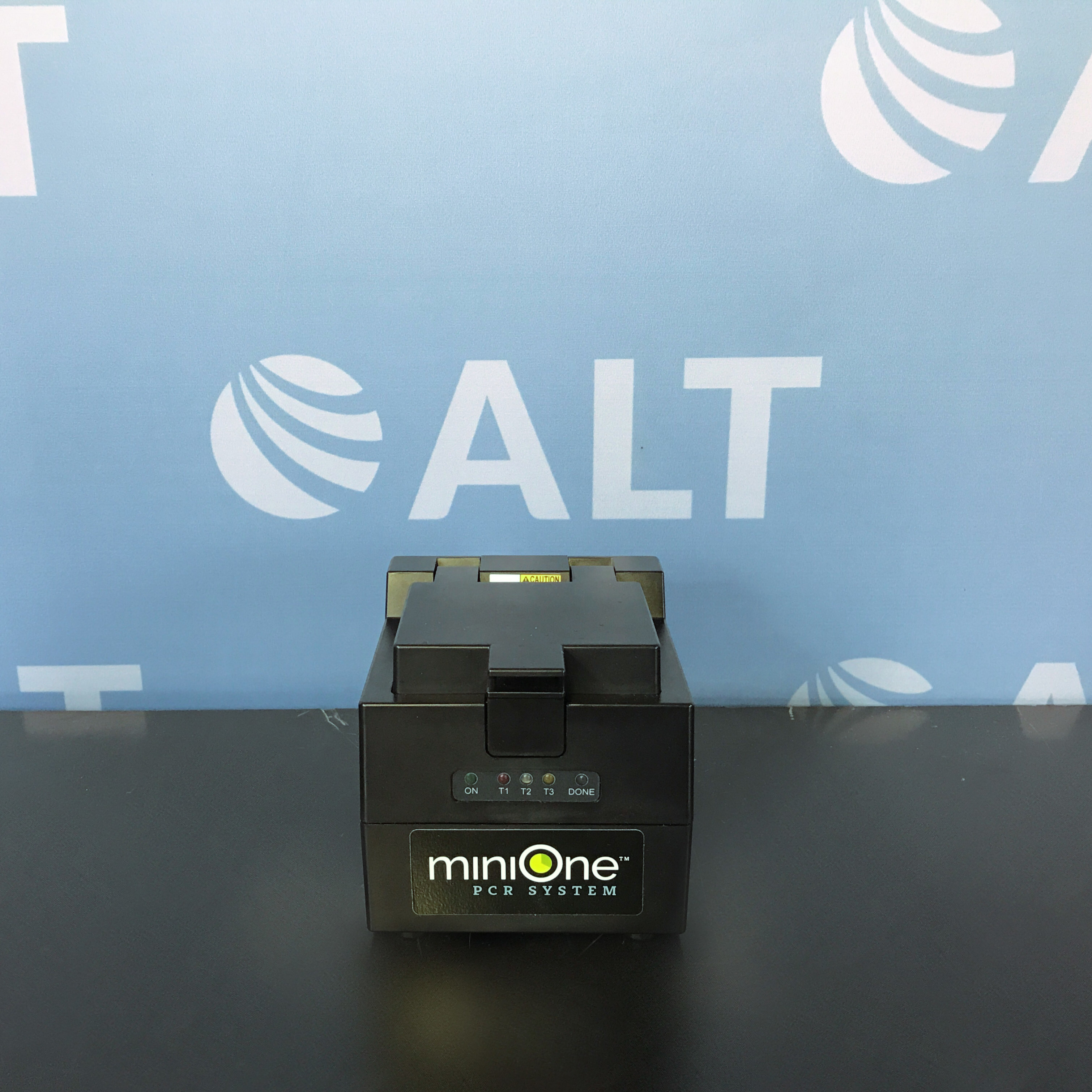 ALT ITEM: 29554 | The MiniOne M4000 PCR System