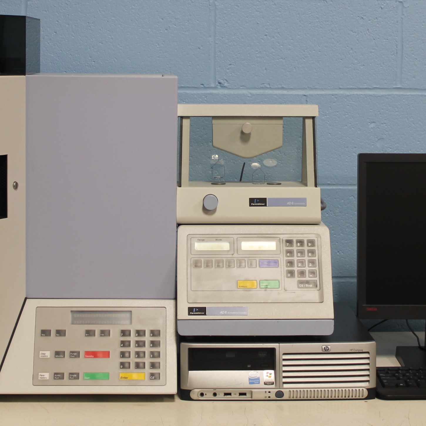 Refurbished Perkin Elmer 2400 Series II CHNS/O System