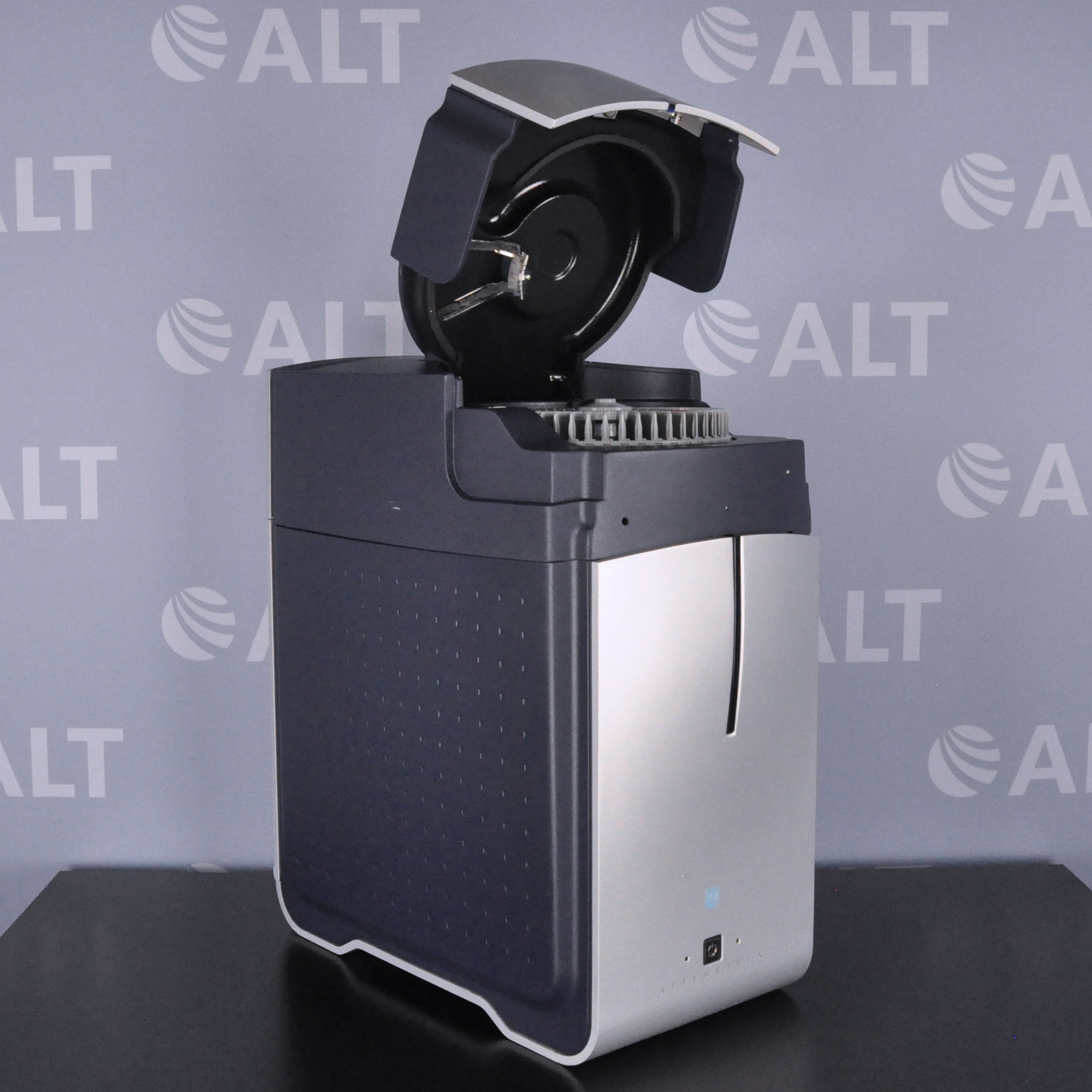 Genechip System 3000 _ GeneChip™ Scanner 3000 TG System – QFACD