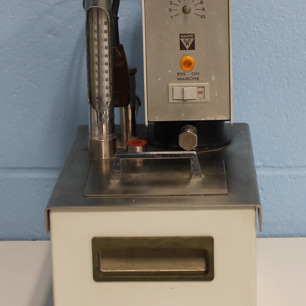 Used Lab Equipment - Haake FS Recirculating Heating Water Bath 11