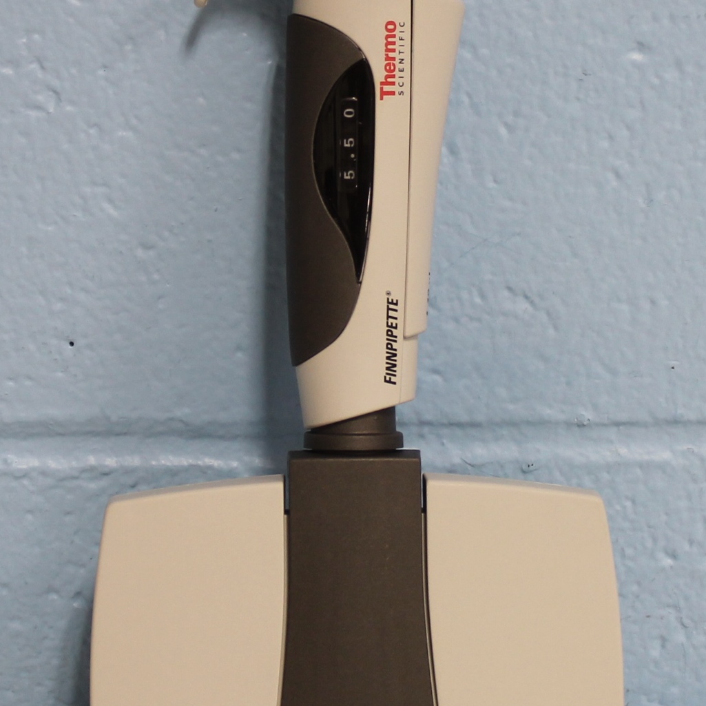 Pipette Thermo Scientific Finnpipette F2 - Volume Variable 1-10 µl - Neuve - Modèle 4642030