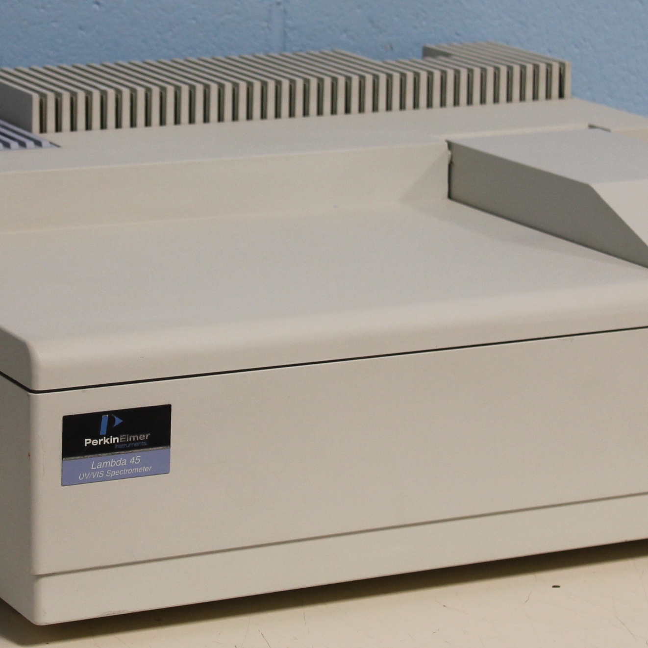 Refurbished perkin elmer lambda 45 uv vis spectrometer