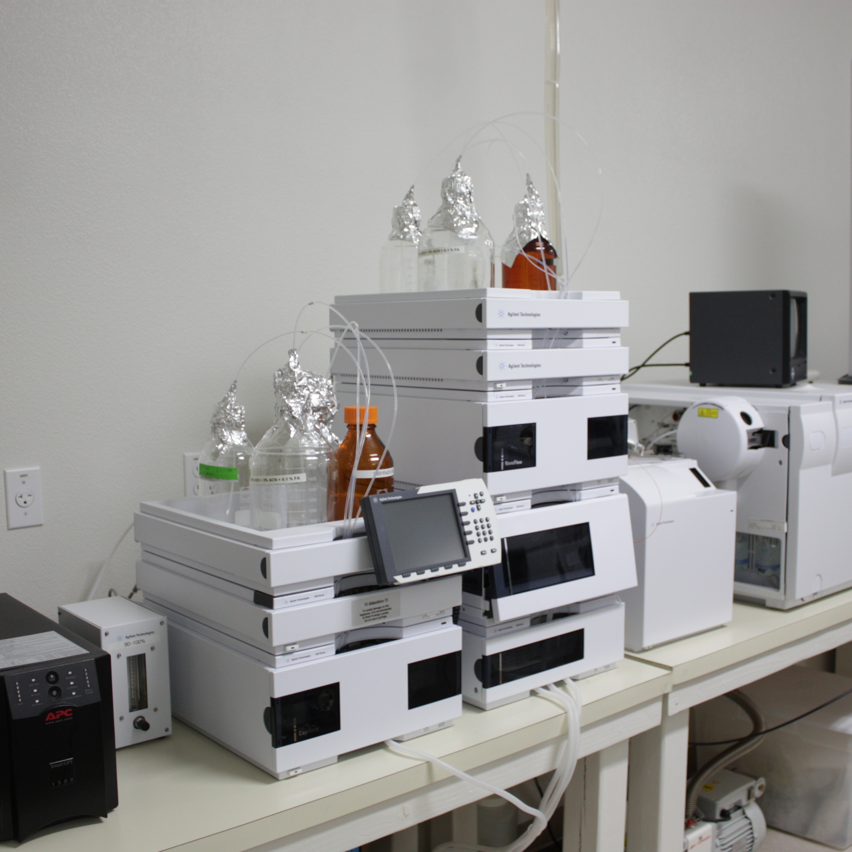 Used Lab Equipment - Agilent NanoLC-Chip Cube/6210 TOF (Time-of-flight) G1969A LC/MS System 1