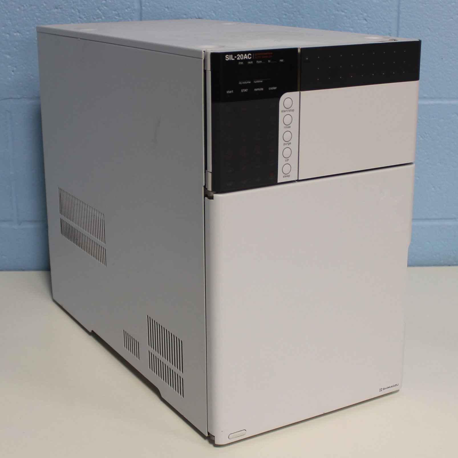 ALT ITEM: 23380 | SIL-20AC Autosampler